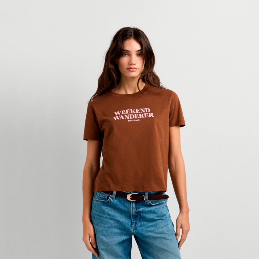 t-shirt-mit-aufgedrucktem-text