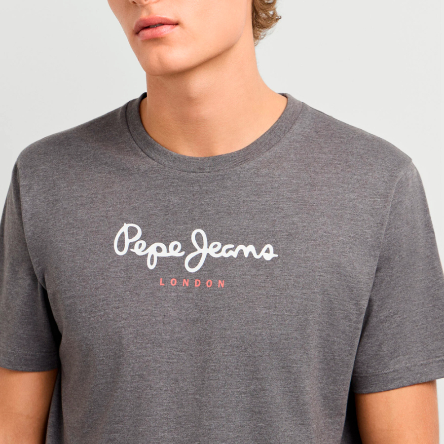 normal-geschnittenes-t-shirt-mit-aufgedrucktem-logo