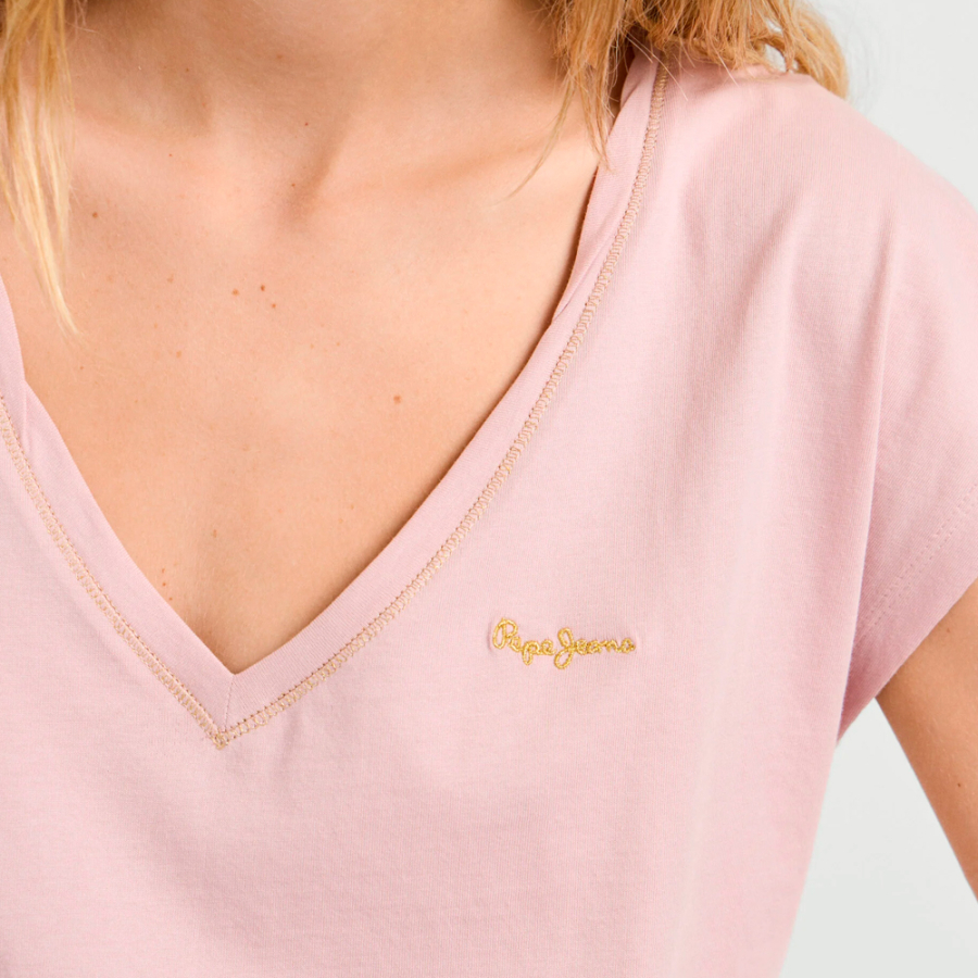 t-shirt-mit-v-ausschnitt-und-aufgedrucktem-logo