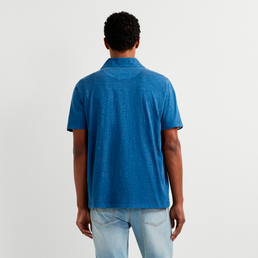 camisa-polo-tingida-em-peca-modelagem-regular camisa-polo-tingida-em-peca-modelagem-regular
