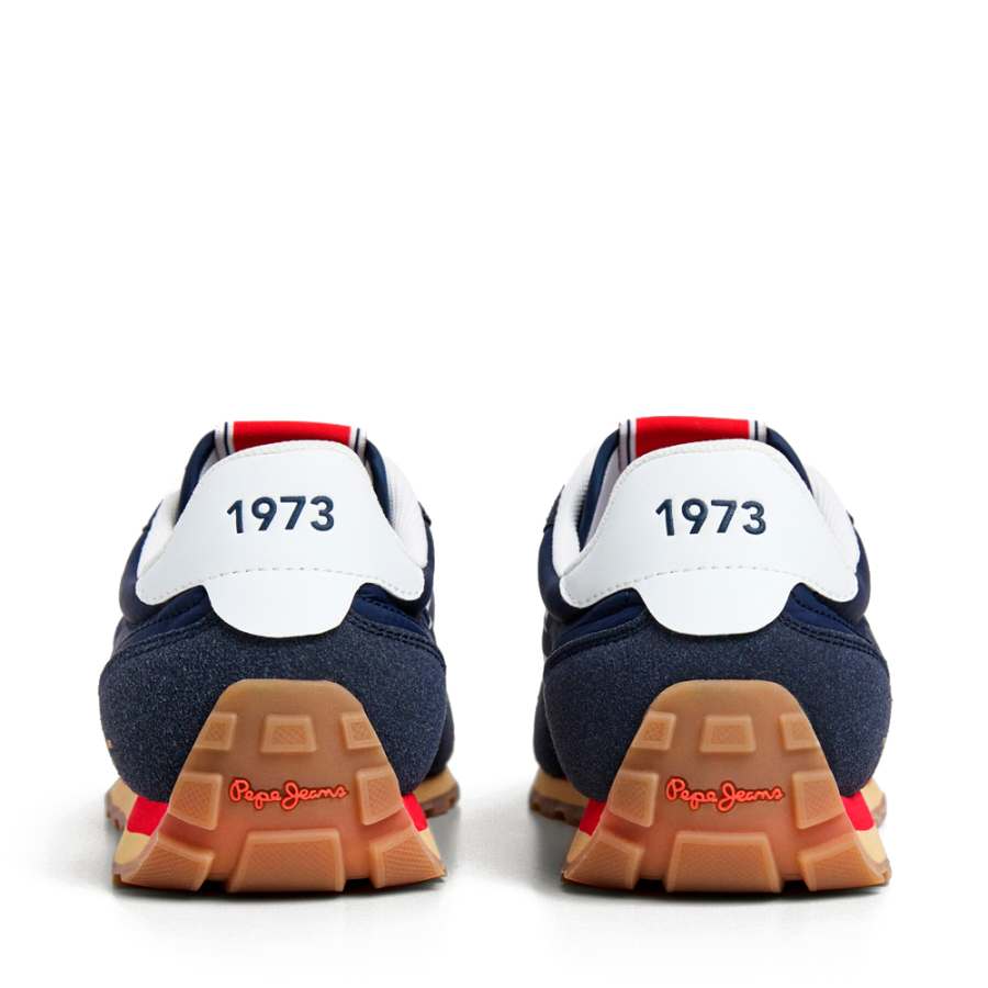 retro-running-shoes