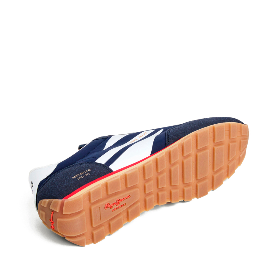 retro-running-shoes