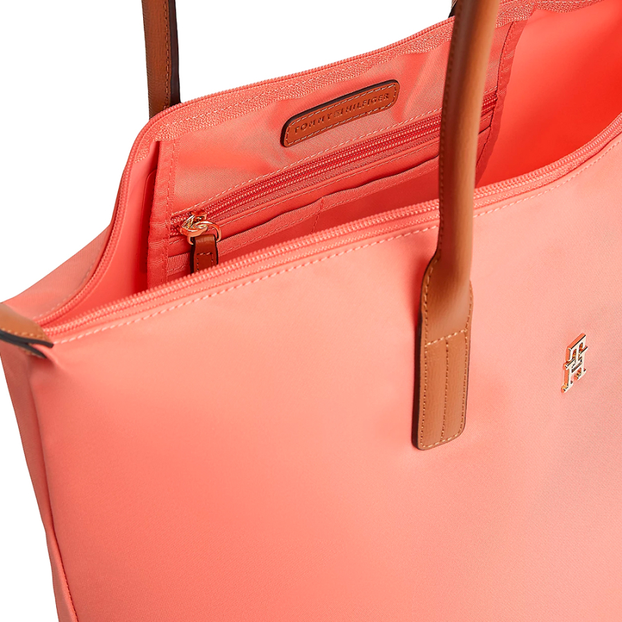 tragetasche-mit-th-monogramm tragetasche-mit-th-monogramm