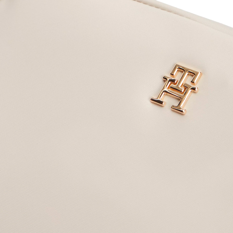 th-monogrammed-shoulder-bag
