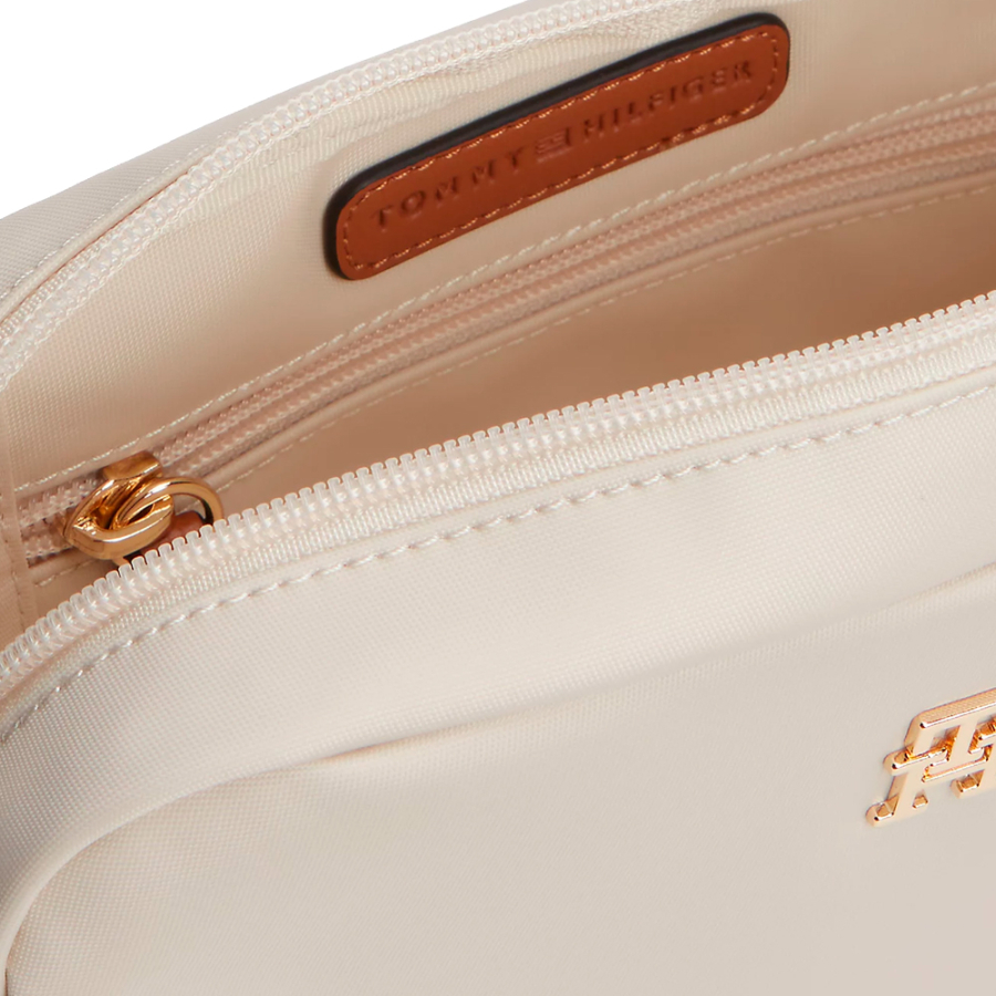 bolsa-de-ombro-com-monograma-th bolsa-de-ombro-com-monograma-th
