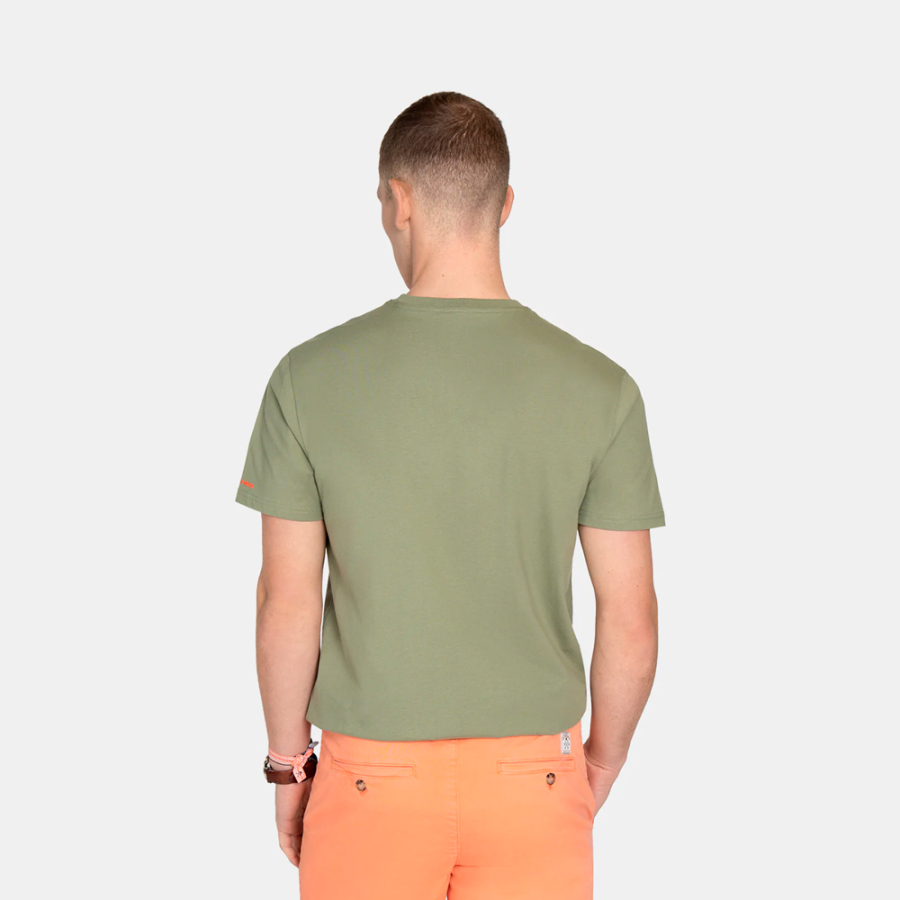 camiseta-com-logo-de-borracha camiseta-com-logo-de-borracha