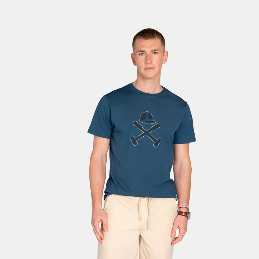 stitching-logo-t-shirt