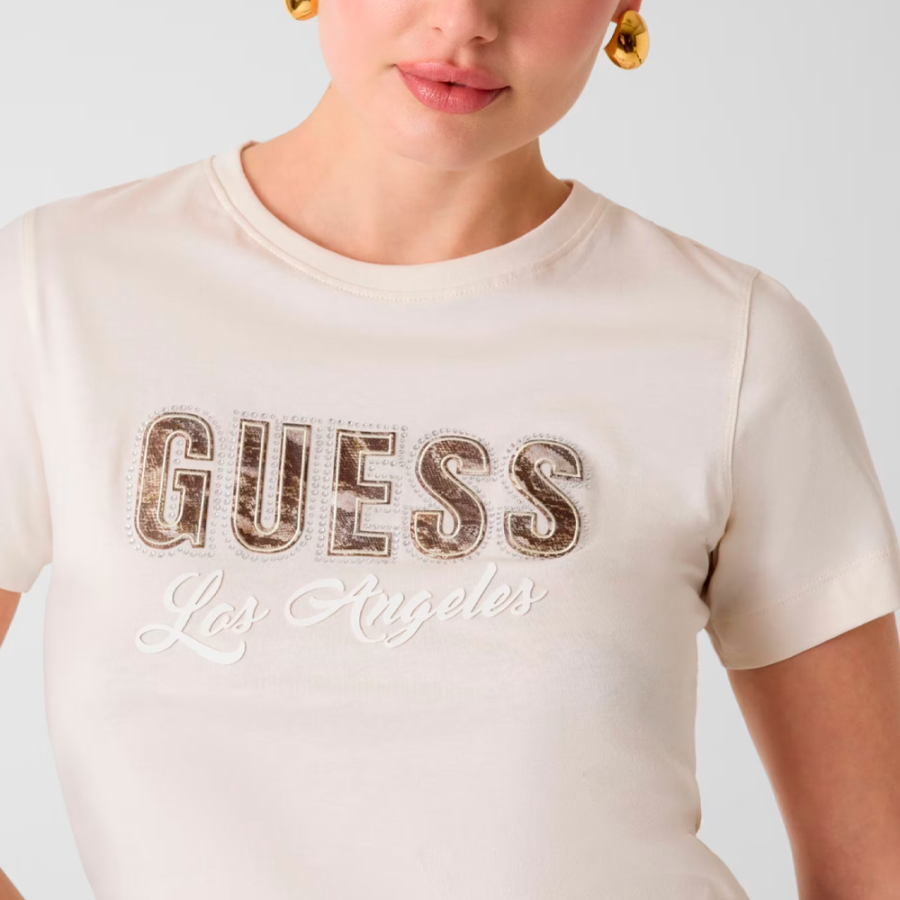 camiseta-con-logo-impreso camiseta-con-logo-impreso