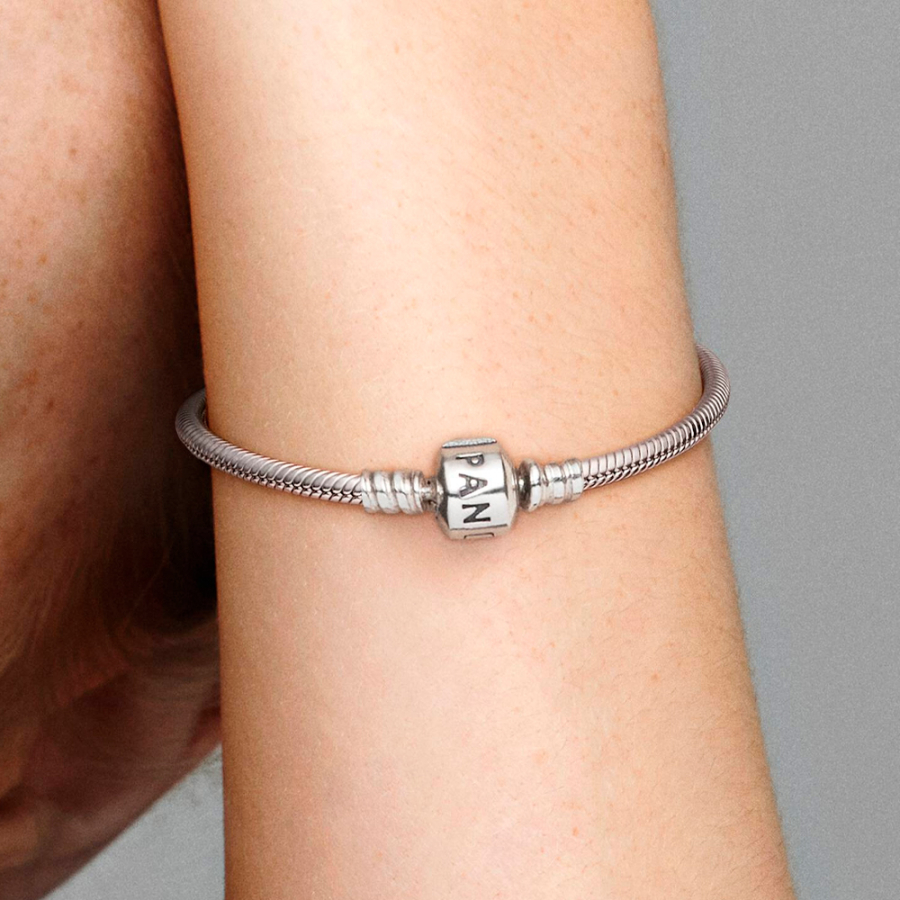 pulsera-pandora-moments-cadena-de-serpiente-con-cierre-de-barril-594593c00 pulsera-pandora-moments-cadena-de-serpiente-con-cierre-de-barril-594593c00