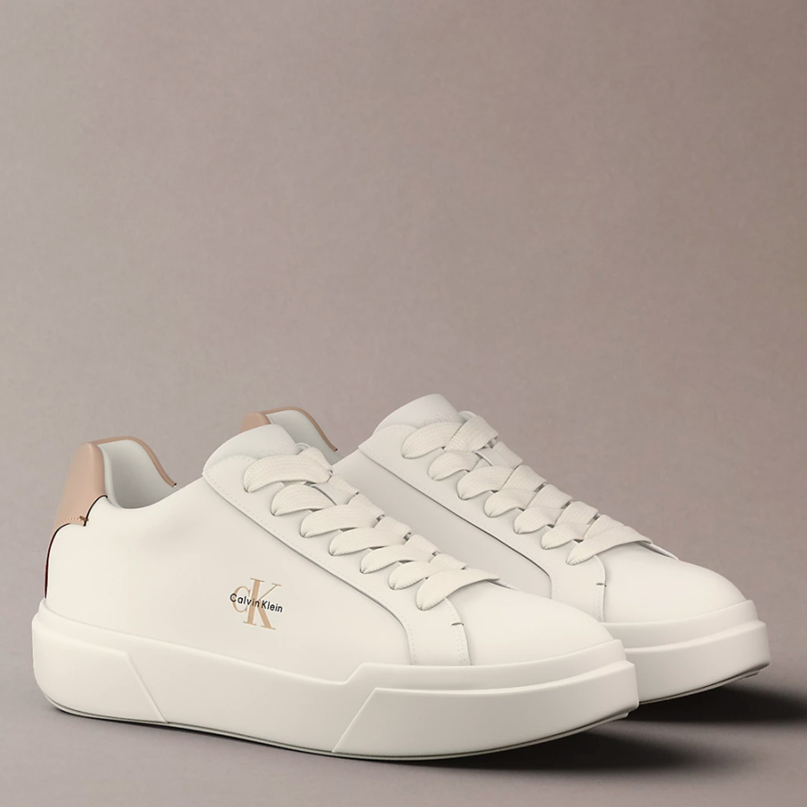 sneakers-in-pelle-con-logo-distintivo sneakers-in-pelle-con-logo-distintivo