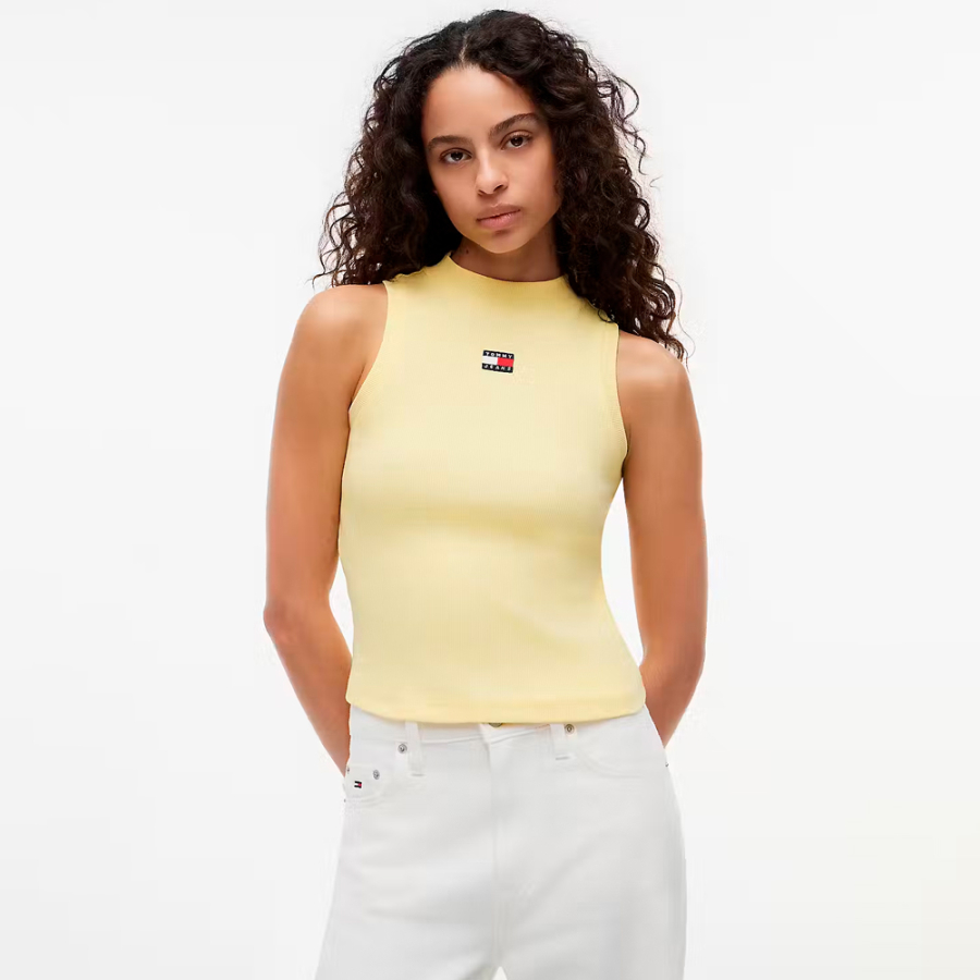 camiseta-slim-badge-rib-mock
