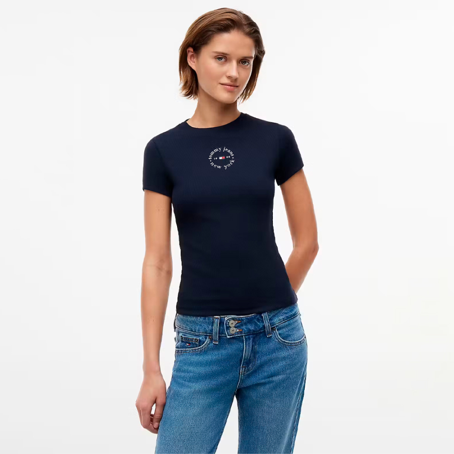 t-shirt-slim-essential-con-logo2