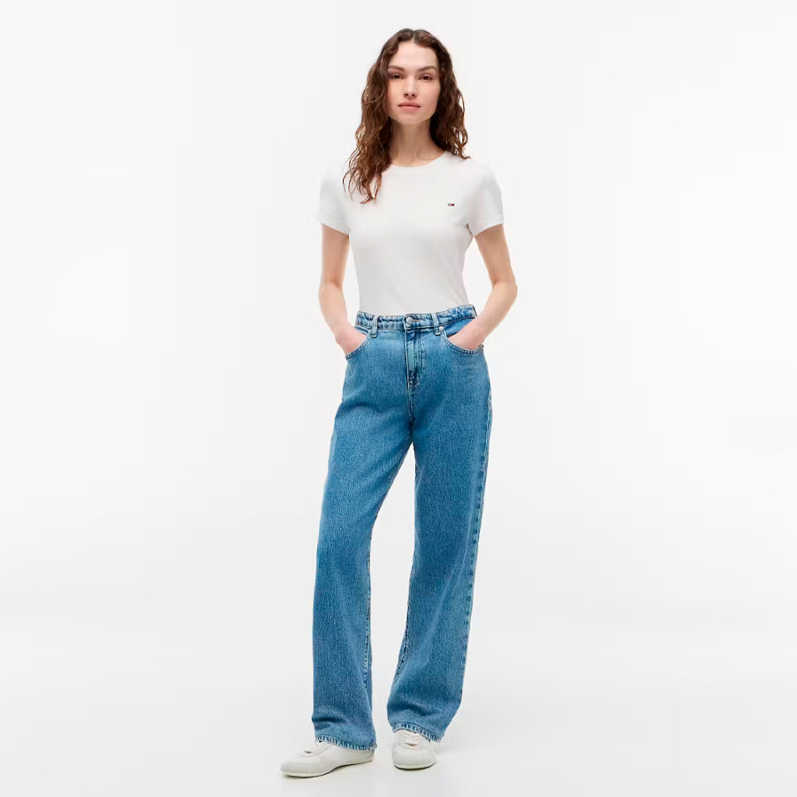 camiseta-slim-com-decote-em-c