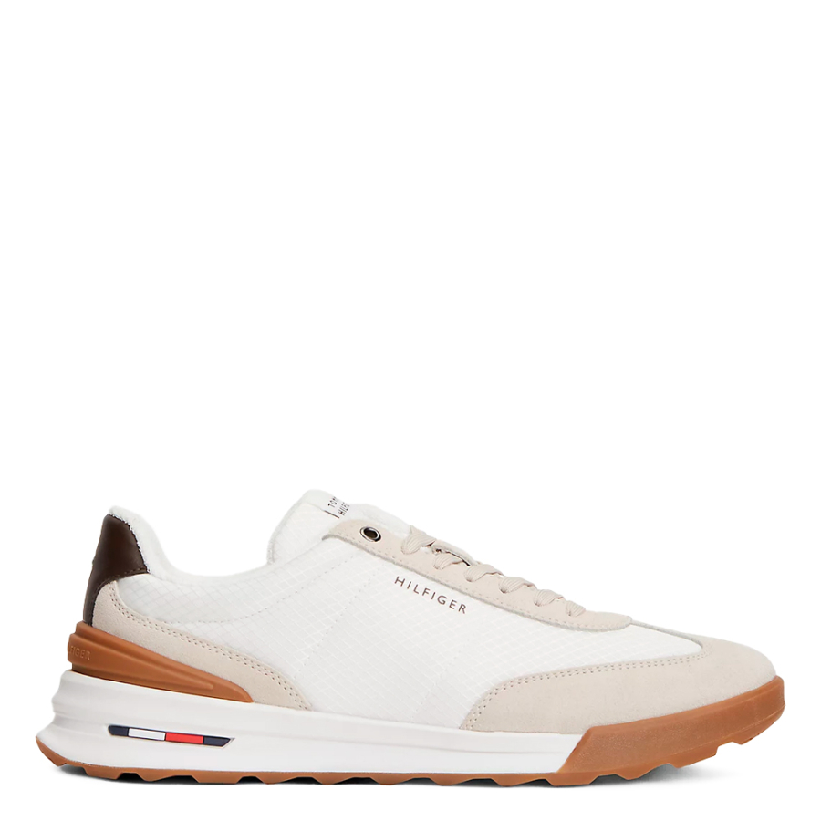 zapatillas-deportivas-con-mezcla-de-texturas