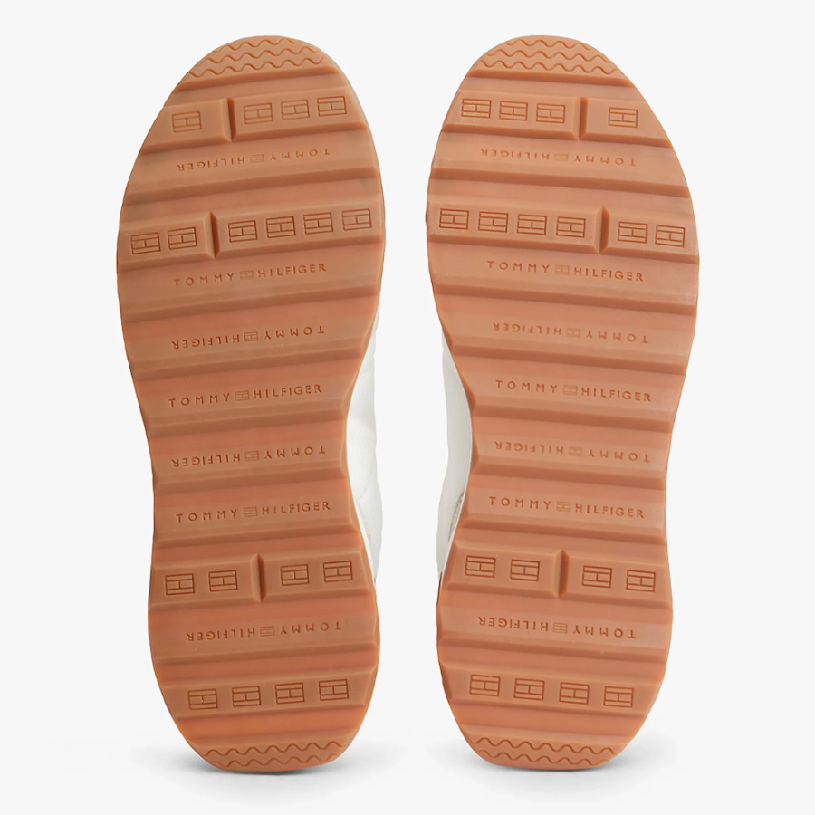 zapatillas-deportivas-con-mezcla-de-texturas