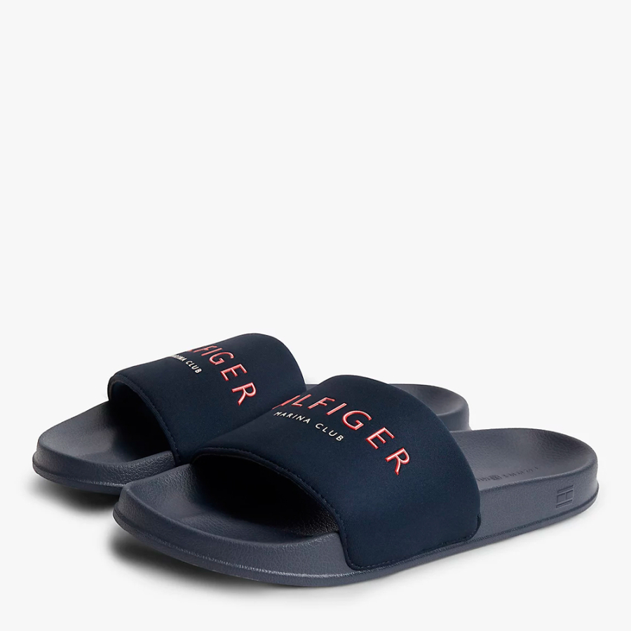 chanclas-con-logo