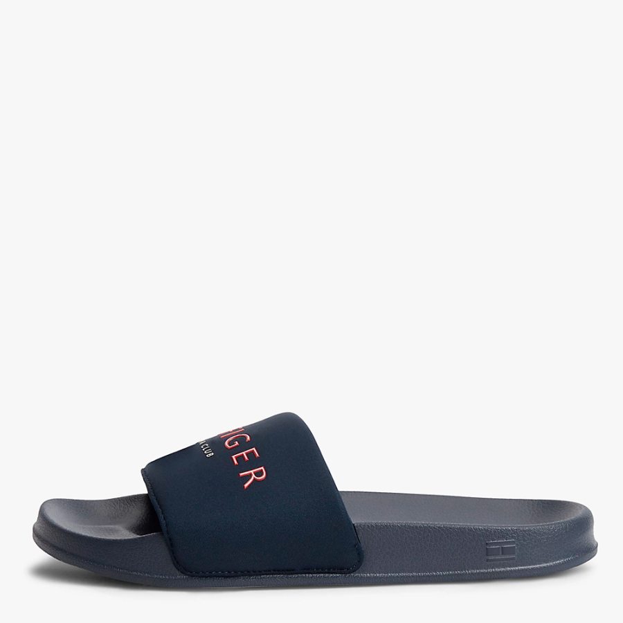 chanclas-con-logo