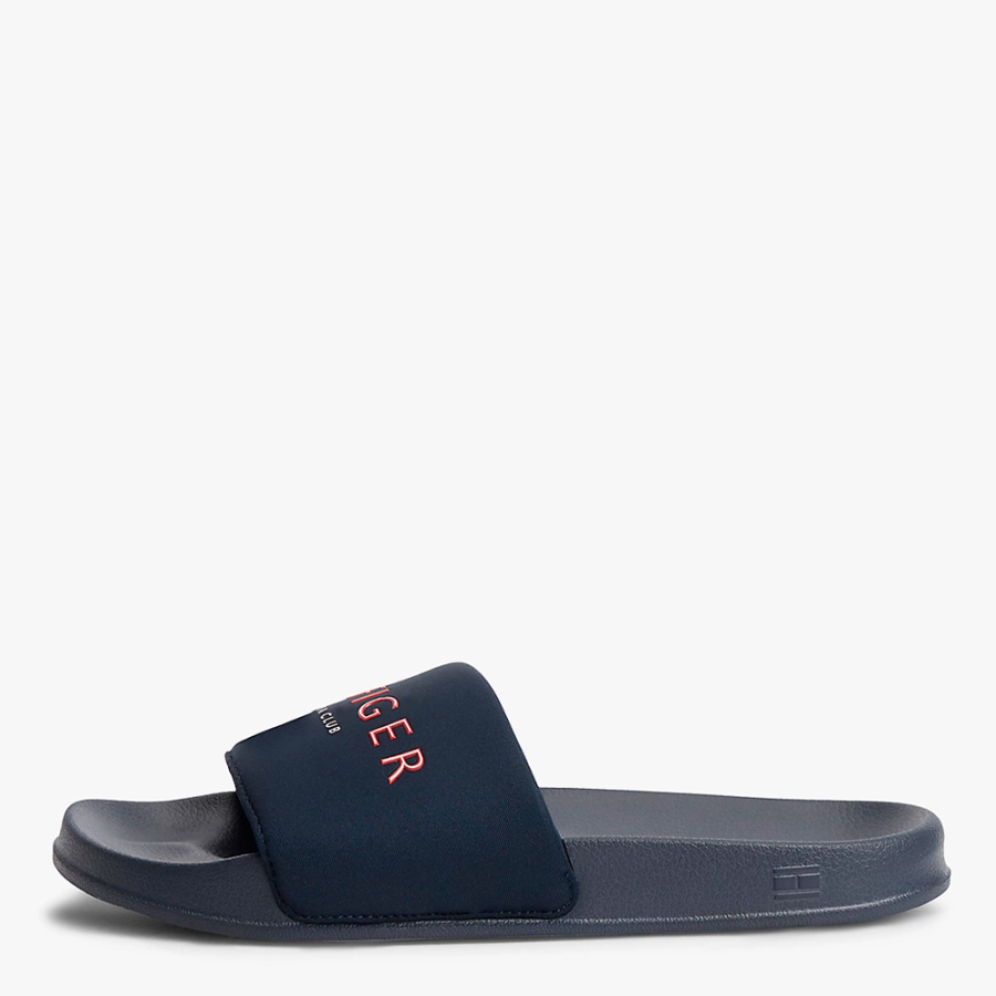 chanclas-con-logo
