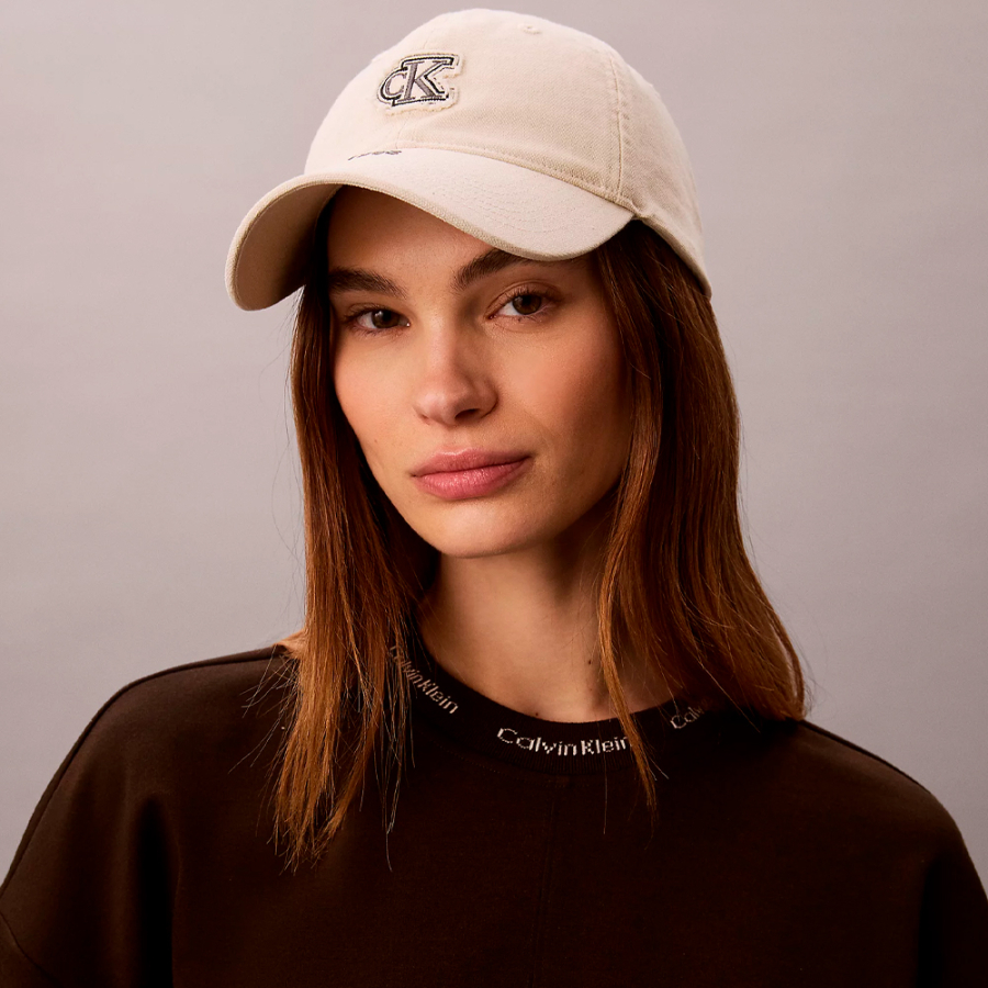 gorra-con-logo-bordado-de-lona-lavada