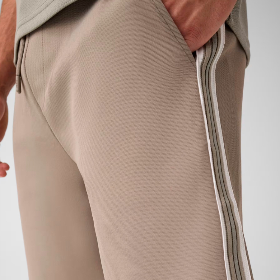 shorts-con-bandas-laterales