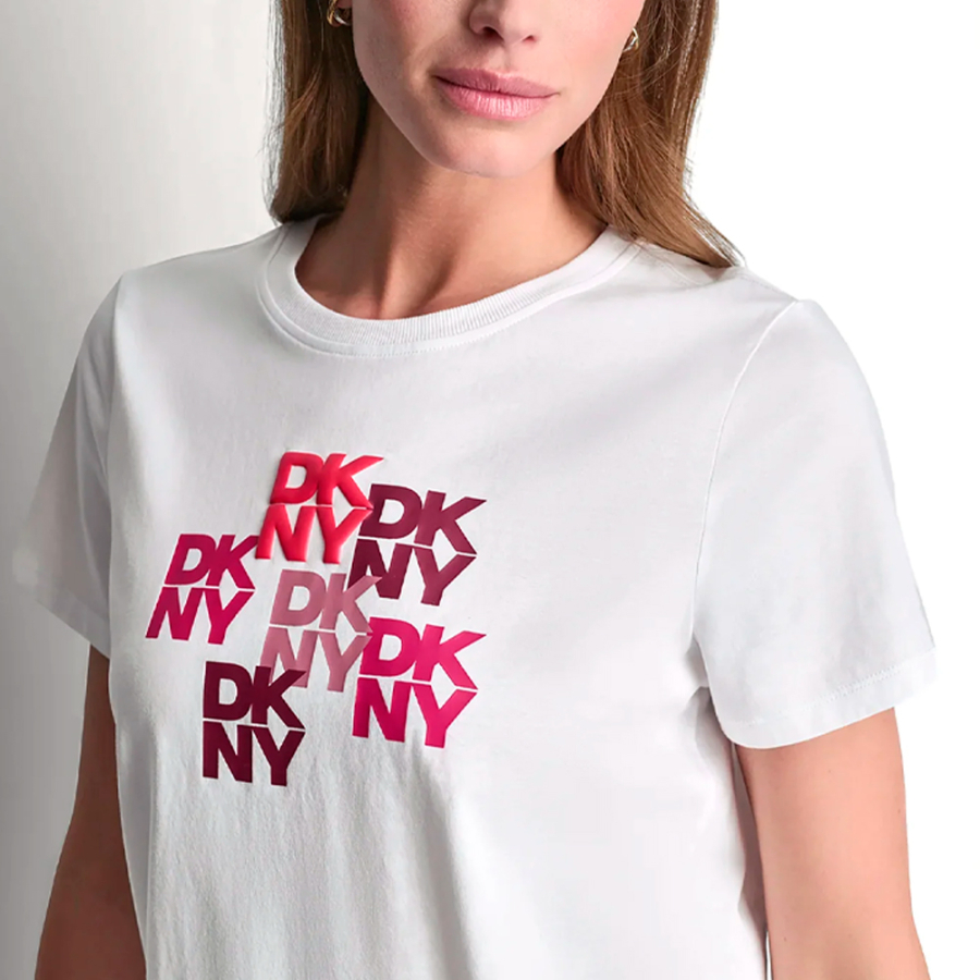 t-shirt-mit-camouflage-motiv-und-gemischtem-logo