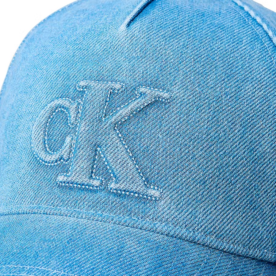 seasonal-cap-with-denim-logo