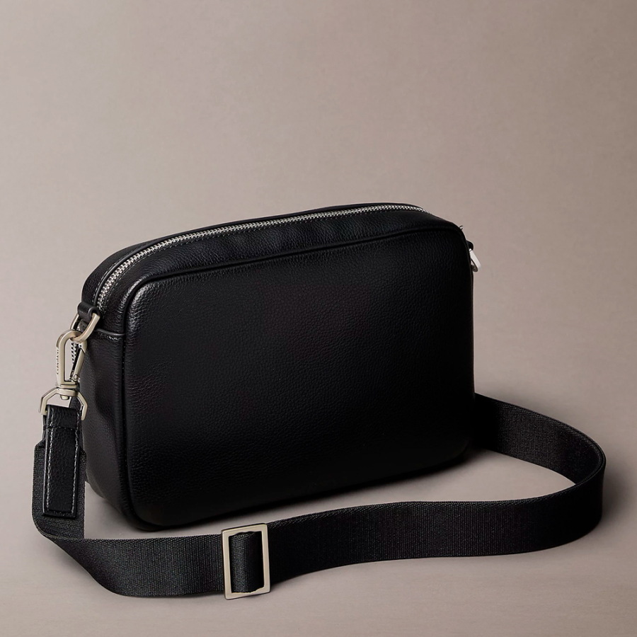 bolso-bandolera-tipo-camara-granulado-con-logo bolso-bandolera-tipo-camara-granulado-con-logo