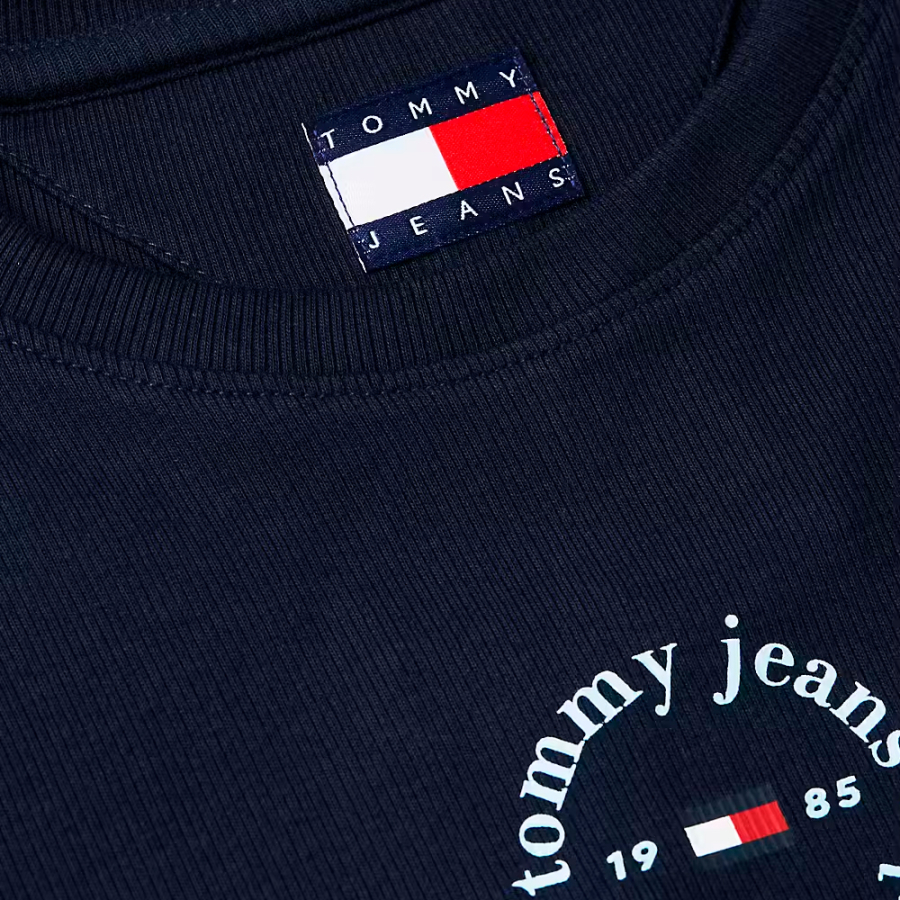 camiseta-slim-essential-logo2