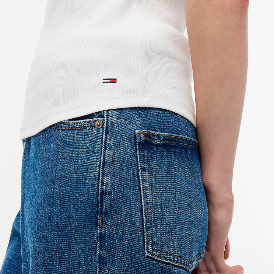 camiseta-sin-mangas-slim-acanalada-con-logo