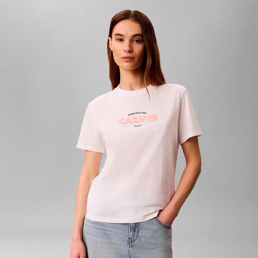 t-shirt-con-logo-del-classico-resort