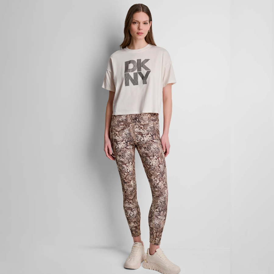 t-shirt-mit-gestapelten-strasssteinen-im-ombre-stil t-shirt-mit-gestapelten-strasssteinen-im-ombre-stil