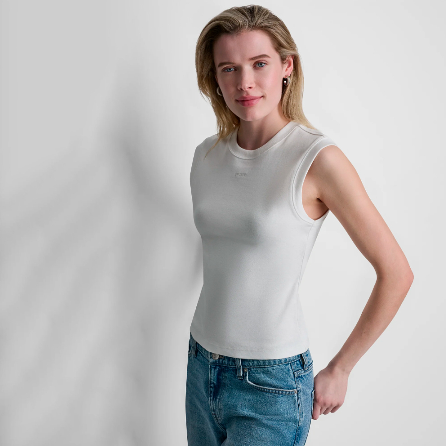 armelloses-shirt-mit-rundhalsausschnitt
