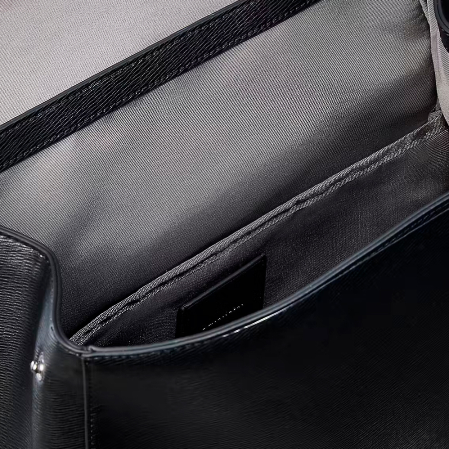mochila-emblematic-flap mochila-emblematic-flap