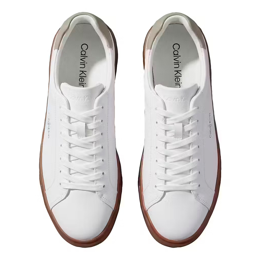 zapatillas-de-piel-con-logo-distintivo