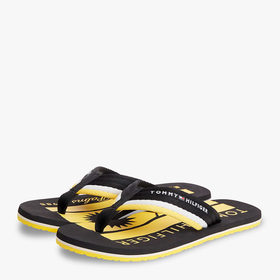 gestreifte-flip-flops-mit-geflochtenem-riemen gestreifte-flip-flops-mit-geflochtenem-riemen