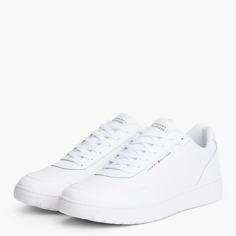 sneakers-con-suola-in-pelle-e-borchie-sottili sneakers-con-suola-in-pelle-e-borchie-sottili