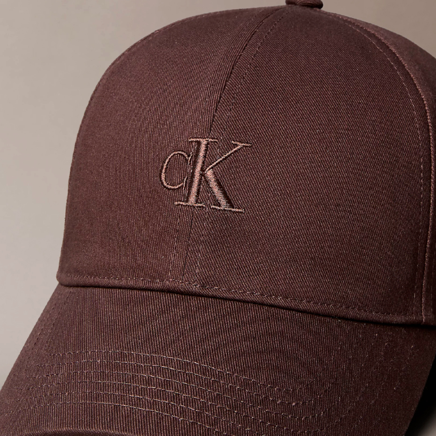 gorra-de-beisbol-con-monograma-bordado gorra-de-beisbol-con-monograma-bordado