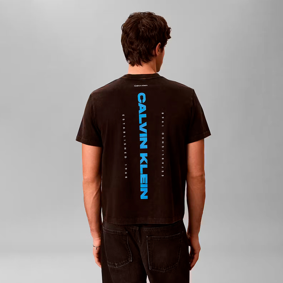 camiseta-washed-spine-graphic