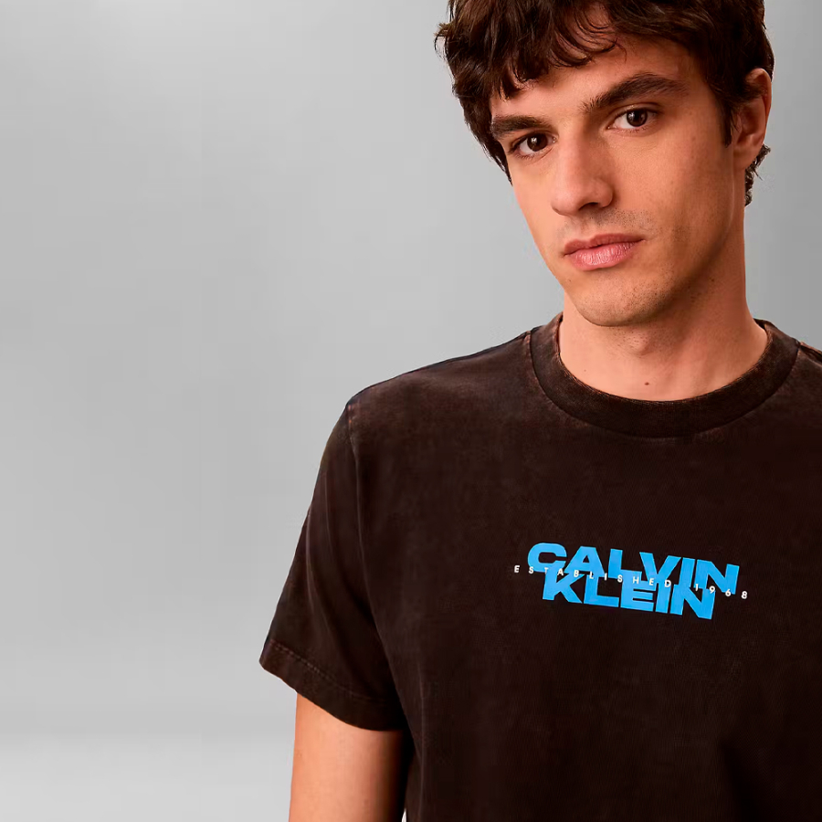 t-shirt-con-grafica-washed-spine t-shirt-con-grafica-washed-spine