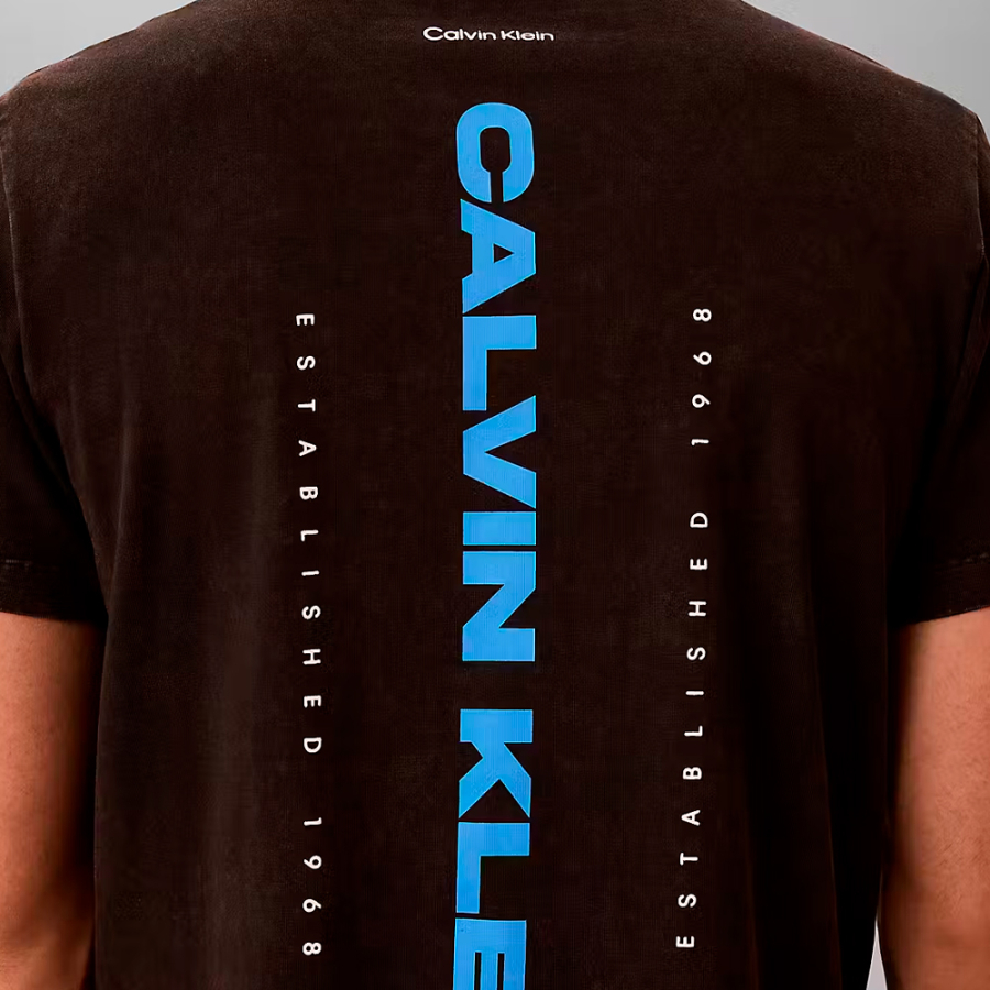camiseta-washed-spine-graphic