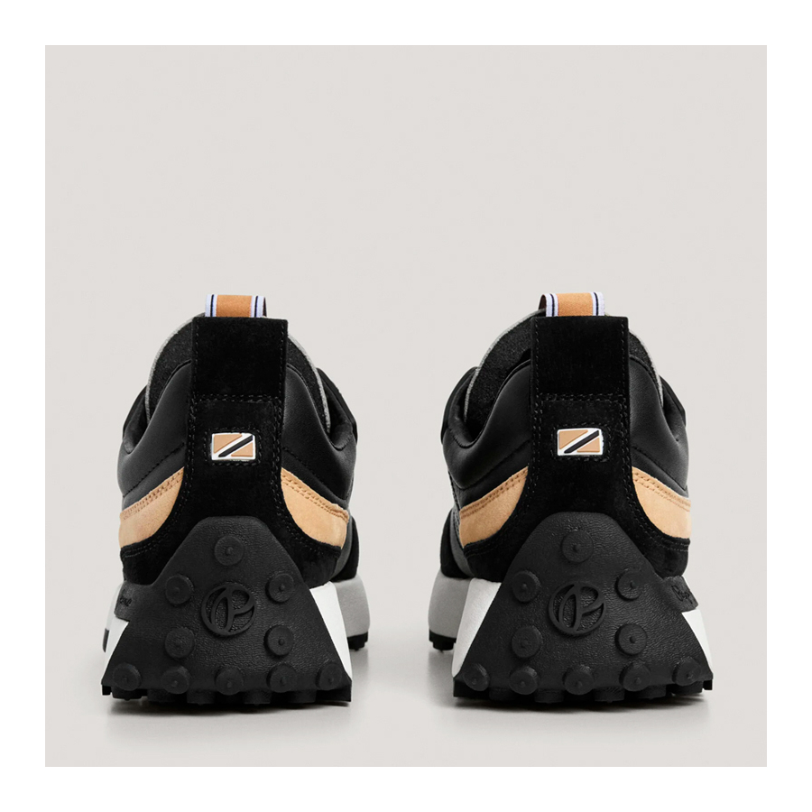 tenis-com-detalhes-em-camurca-e-couro