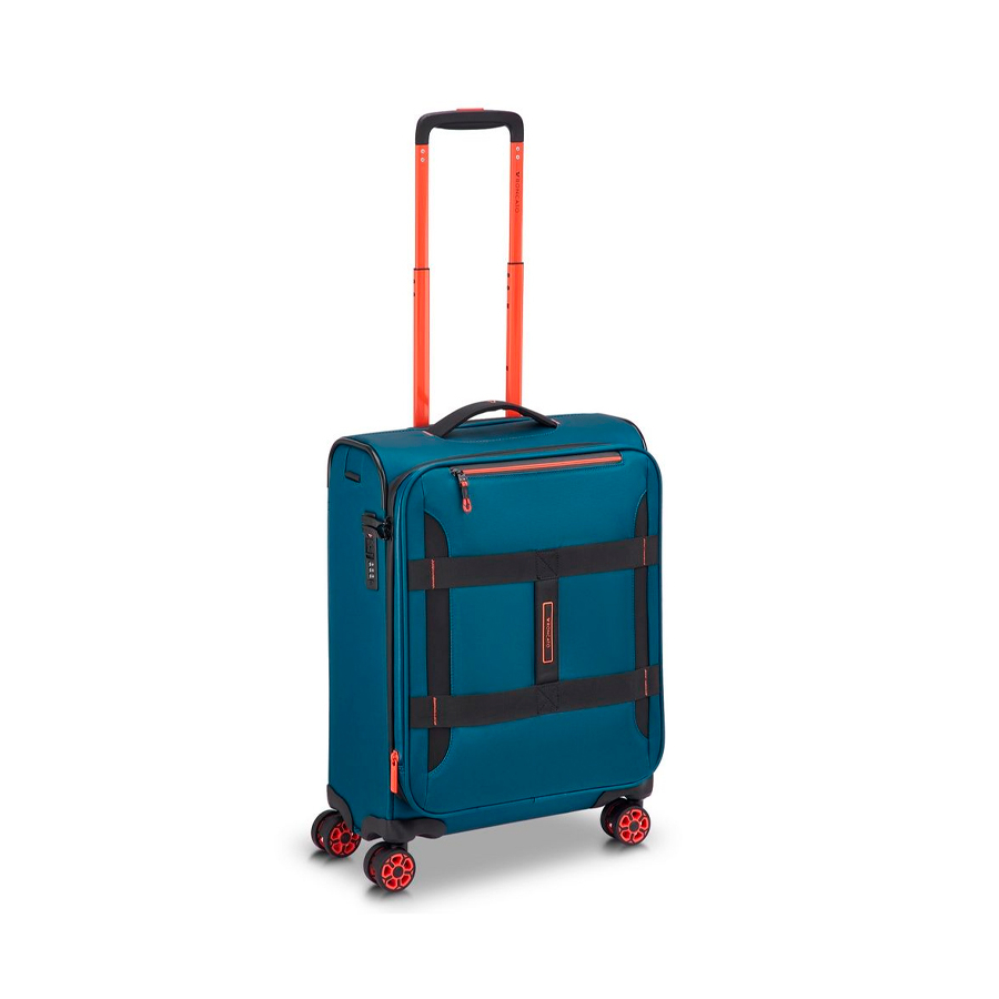norway-cabin-suitcase norway-cabin-suitcase