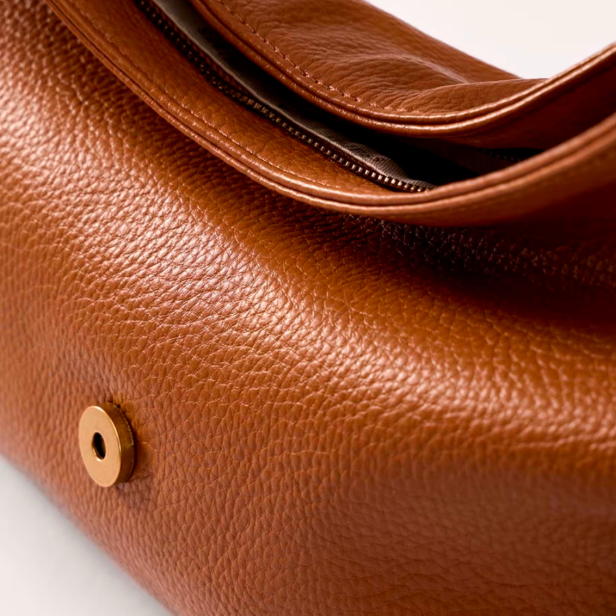 camden-medium-shoulder-bag camden-medium-shoulder-bag