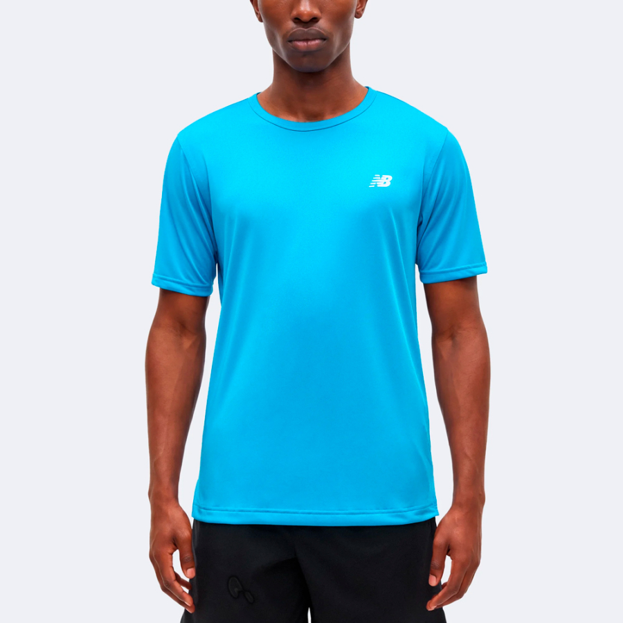 t-shirt-sportiva-essenziale-e-multiuso