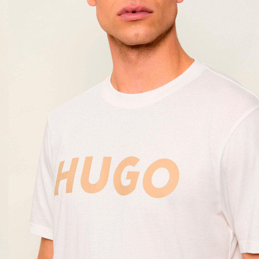 camiseta-de-punto-con-logo-estampado camiseta-de-punto-con-logo-estampado