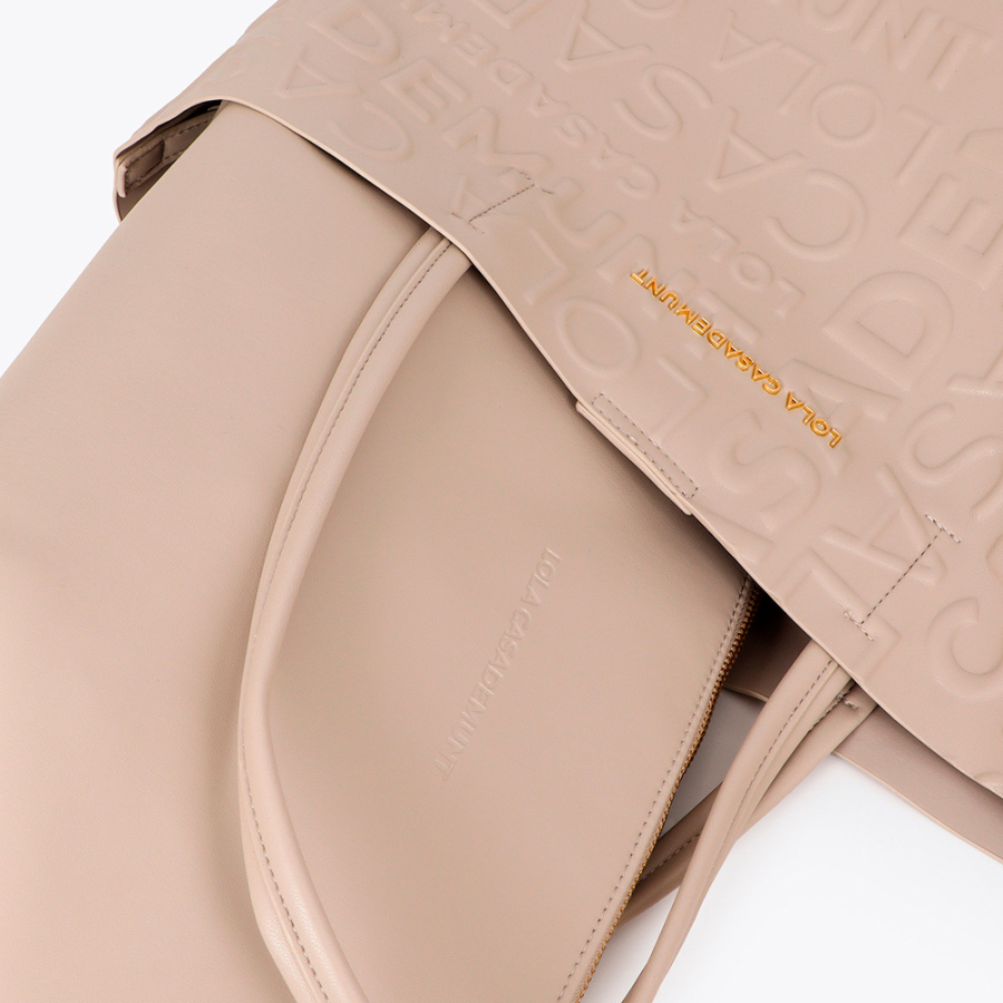 bolso-shopper-monograma-relieve