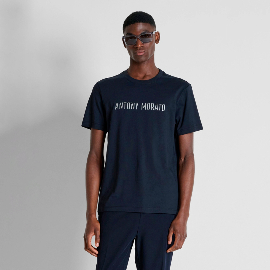 camiseta-regular-fit-con-logo-plata-mate camiseta-regular-fit-con-logo-plata-mate