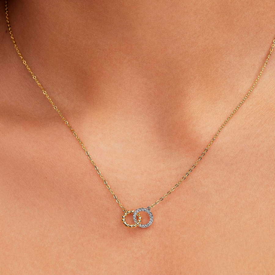 collana-con-cerchi-intrecciati-perline-e-pave-364825c01 collana-con-cerchi-intrecciati-perline-e-pave-364825c01