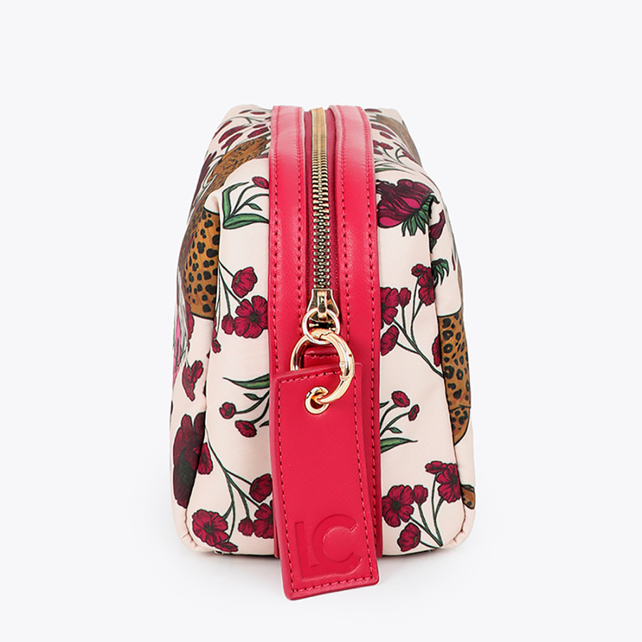 toiletry-bag-with-tiger-and-flower-print toiletry-bag-with-tiger-and-flower-print