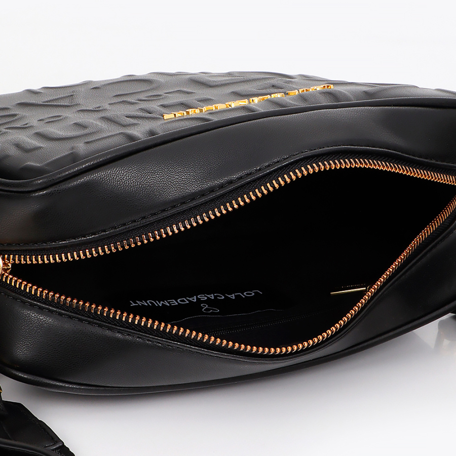 shoulder-bag-with-engraved-logo shoulder-bag-with-engraved-logo